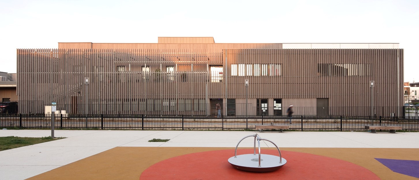 Bâtiment - groupe scolaire jacques chirac réalisé par C MOB