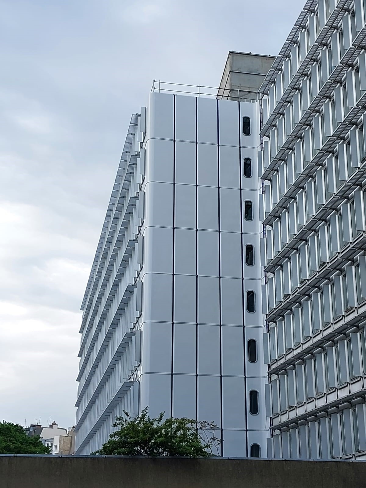 rénovation des façades de l'UNESCO classées Jean Prouvé