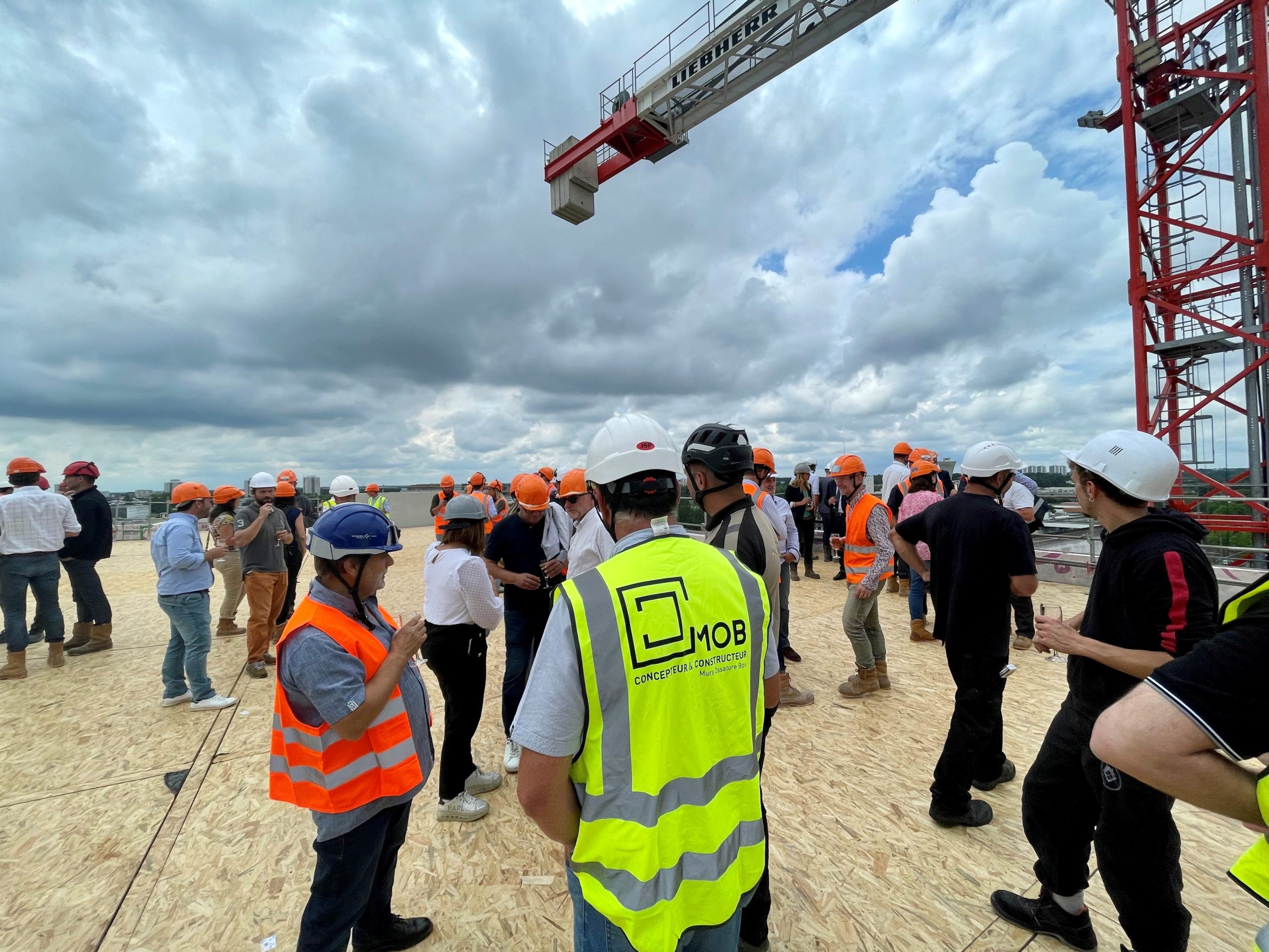 Visite du chantier de surélévation du crous de talence à Bordeaux