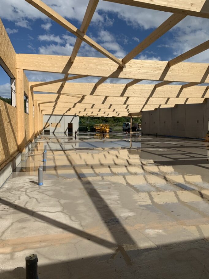 Pose et fabrication des murs à ossature bois pour le magasin Aldi de Rettel