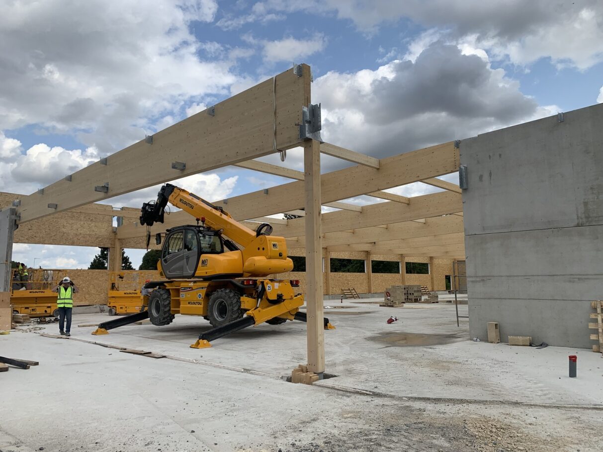 Pose et fabrication des murs à ossature bois pour le magasin Aldi de Saint Quentin