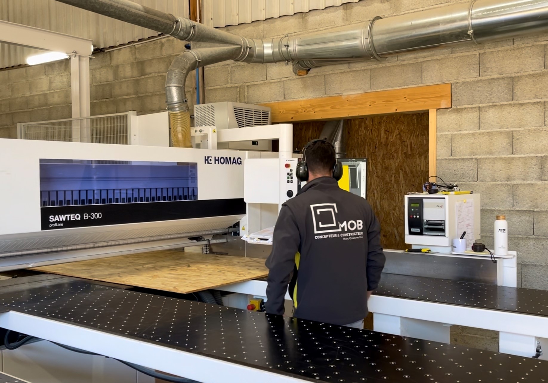 Fabrication des murs à ossature bois fabriqué par C MOB pour Aldi Martres Tolosane