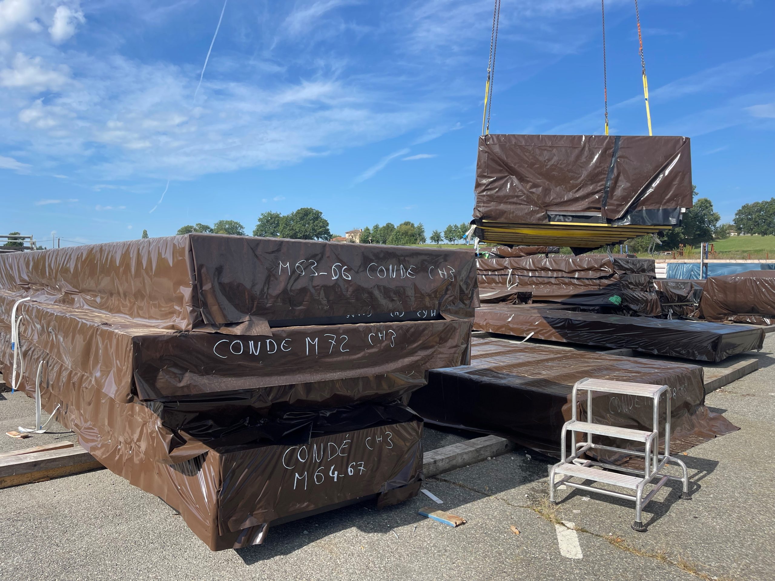 Fabrication des murs à ossature bois après leur fabrication par Concept Mob