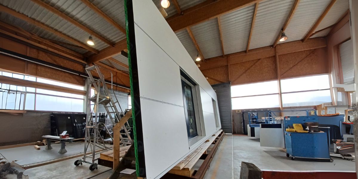 Mur à ossature bois avec bardage Trespa Dardilly usine
